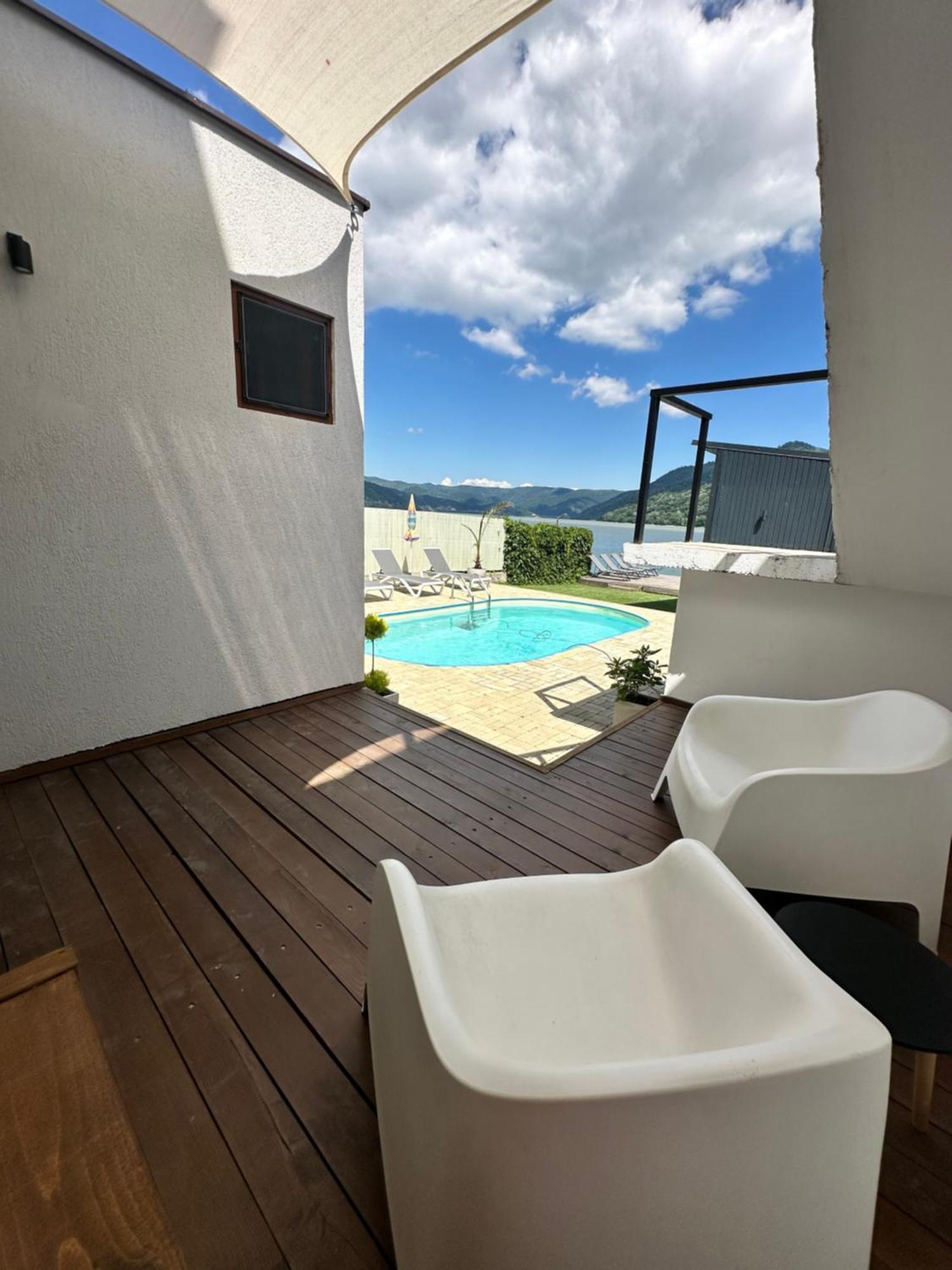 ホテル Casa Nube Orşova エクステリア 写真